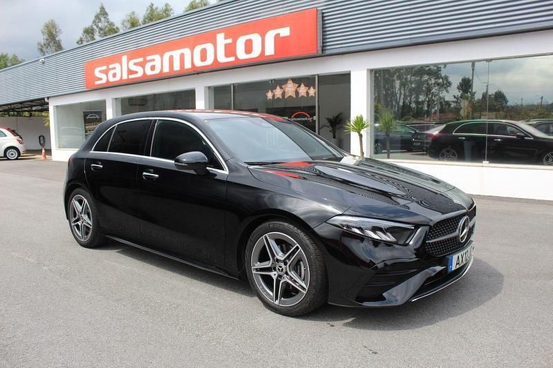 Preto Usado 2023 Mercedes A200 AMG line Sedan | € 36.900 - Imagem 1/4
