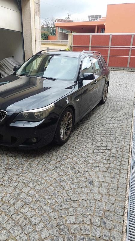 Usado BMW 530 231 HP (169 kW) 2005 Preto Carrinha