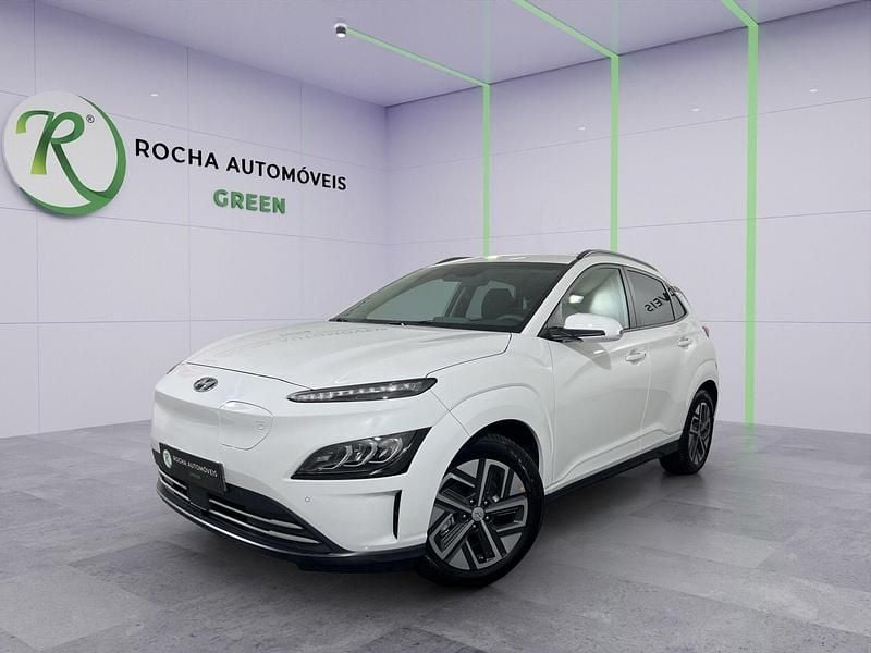 Branco Usado 2022 Hyundai Kauai Premium SUV | € 19.989 - Imagem 1/4