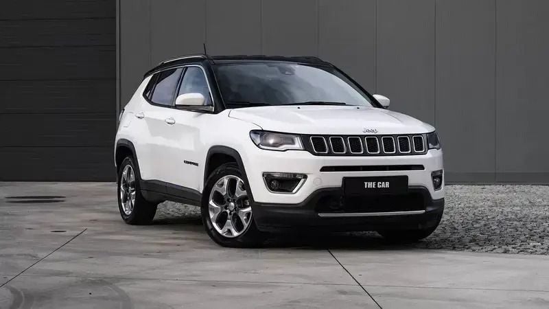 Cinzento Usado 2021 Jeep Compass Limited SUV | € 23.800 (Bom preço) - Imagem 1/4