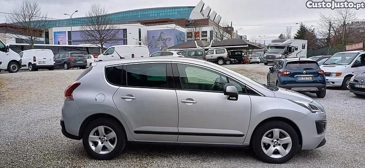 Cinza Usado 2014 Peugeot 3008 SUV | € 11.890 (Preço justo) - Imagem 1/1