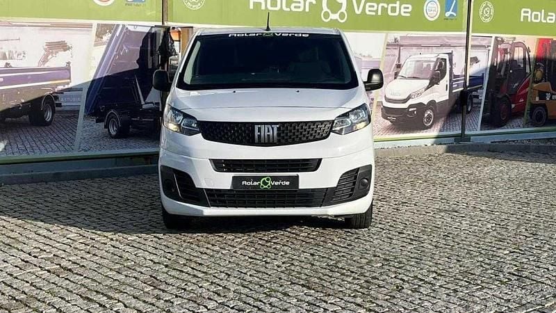 Usado Fiat Scudo 102 HP (75 kW) 2023 Branco Van