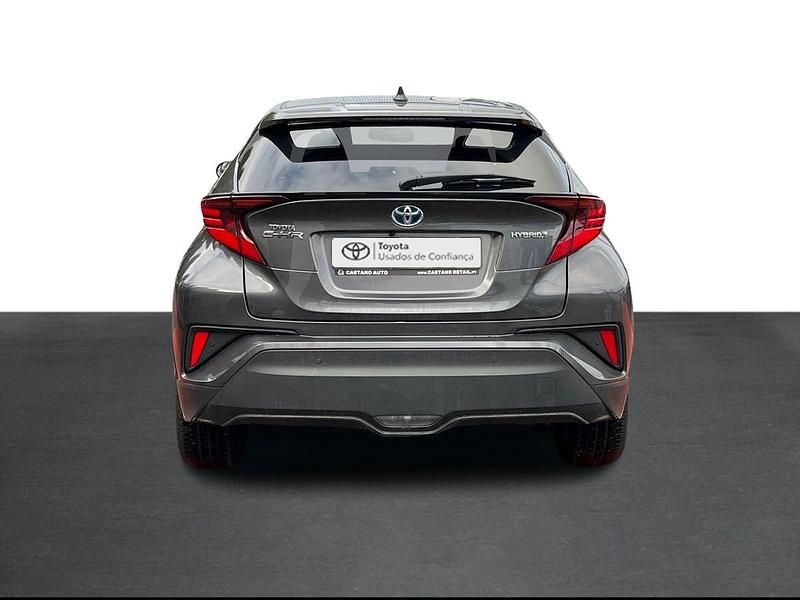 Usado Toyota C-HR 98 HP (72 kW) 2022 Cinza hematite (metalizado) SUV