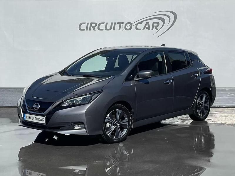 Cinzento Usado 2021 Nissan Leaf N-Connecta Citadino | € 15.800 (Super Preço) - Imagem 1/4