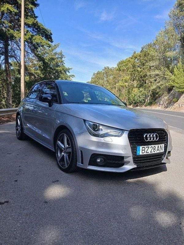 Cinza Usado 2014 Audi A1 Design Citadino | € 13.800 (Preço justo) - Imagem 1/4