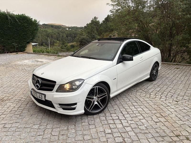 Usado Mercedes C250 AMG 205 HP (150 kW) 2011 Coupé