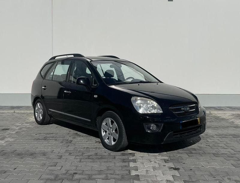 Usado 2009 Kia Carens Monovolume | € 3.500 - Imagem 1/4