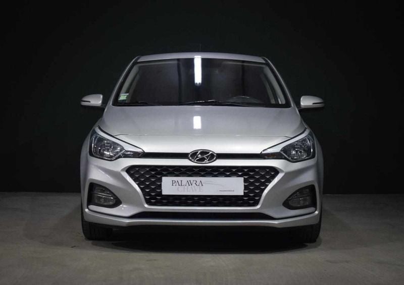 Cinzento Usado 2019 Hyundai i20 Citadino | € 12.950 (Preço elevado) - Imagem 1/4