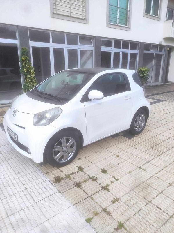 Branco Usado 2009 Toyota iQ Citadino | € 5.600 (Bom preço) - Imagem 1/1