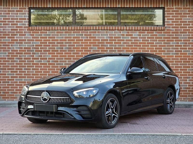 Usado 2021 Mercedes E300 AMG Sedan | € 34.990 (Preço justo) - Imagem 1/4