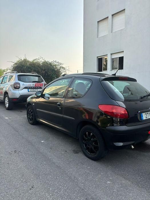 Usado 2002 Peugeot 206 | € 1.800 - Imagem 1/4