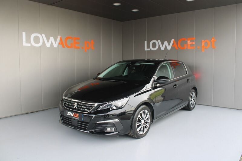 Preto Usado 2021 Peugeot 308 Allure | € 16.440 (Preço justo) - Imagem 1/4