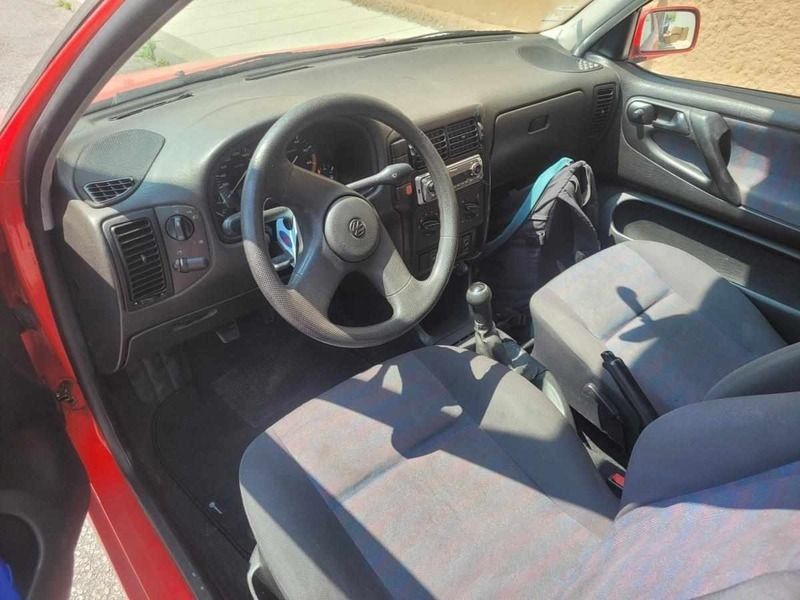 Vermelho Usado 1994 VW Polo Citadino | € 950 - Imagem 1/4