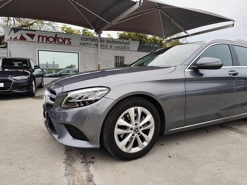 Cinza Usado 2019 Mercedes C220 Avantgarde Carrinha | € 27.450 (Preço justo) - Imagem 1/4
