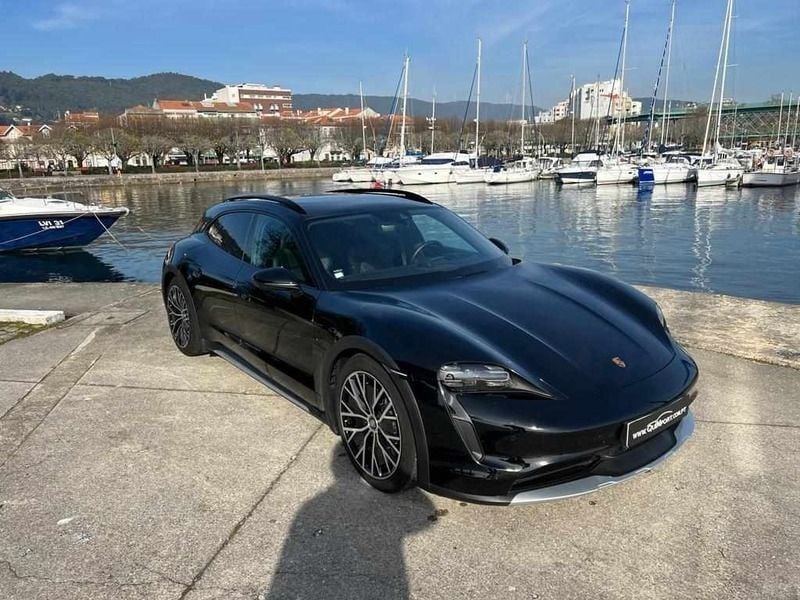 Preto Usado 2022 Porsche Taycan Sedan | € 71.900 (Bom preço) - Imagem 1/4