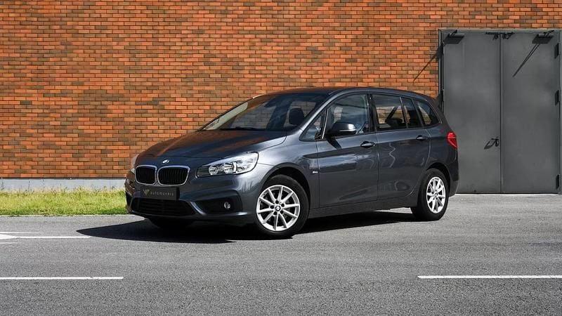 Usado BMW 216 Sport Line 116 HP (85 kW) 2017 Cinzento Carrinha