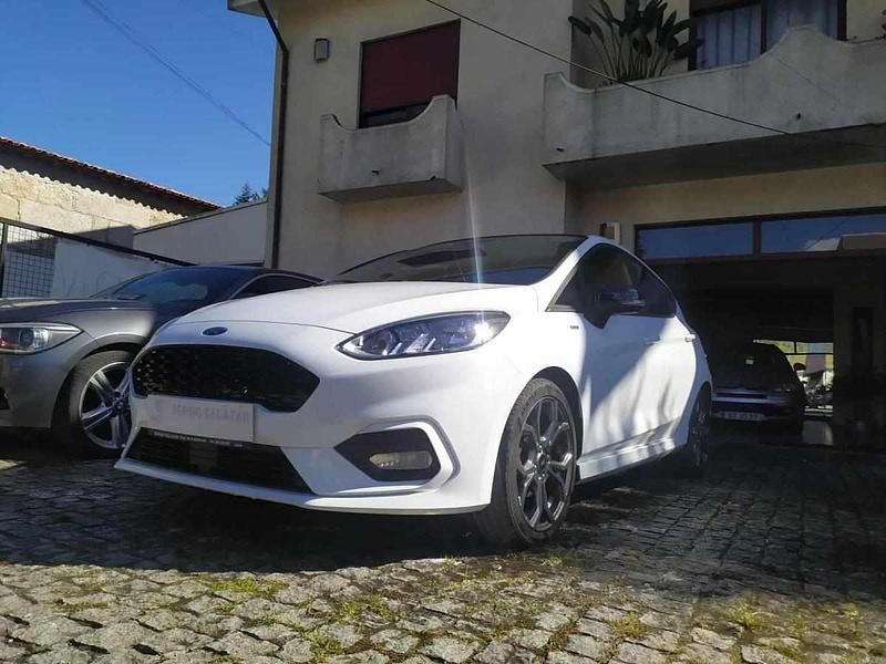 Usado Ford Fiesta 100 HP (73 kW) 2017 Branco