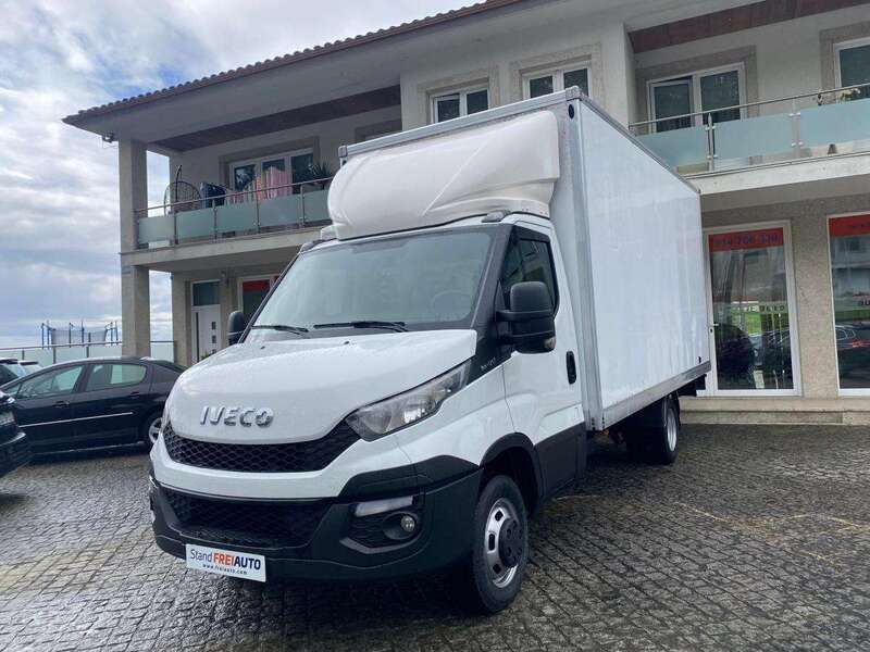 Branco Usado 2016 Iveco Daily | € 16.990 - Imagem 1/4
