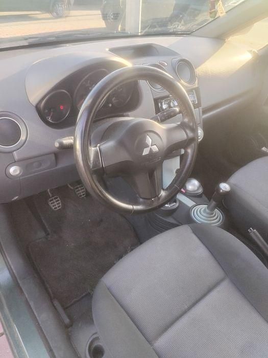 Usado Mitsubishi Colt 2005 Sedan