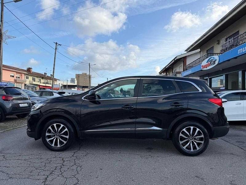 Usado Renault Kadjar Intens 140 HP (102 kW) 2022 Preto SUV