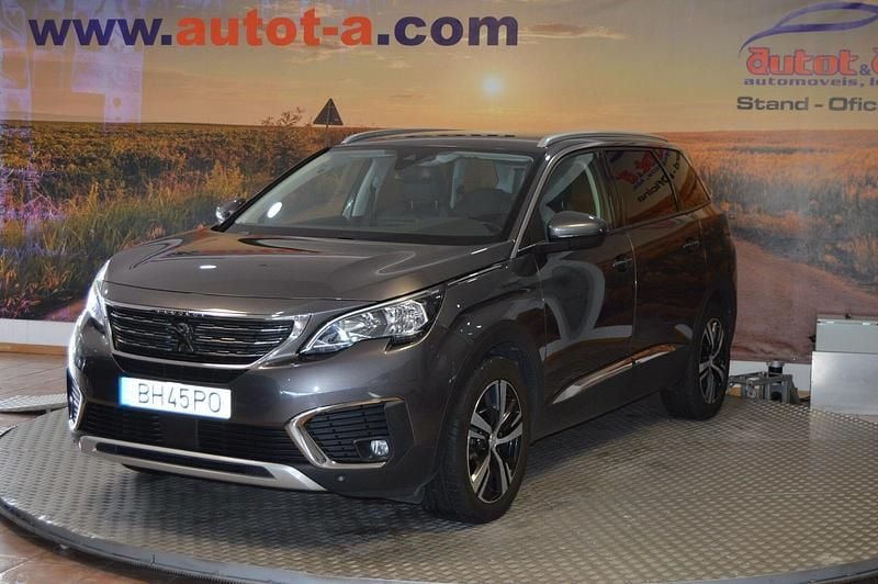 Cinza Usado 2019 Peugeot 5008 Allure Monovolume | € 17.500 (Preço justo) - Imagem 1/4