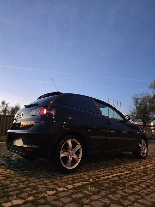 Usado 2006 Seat Ibiza | € 1.150 - Imagem 1/4