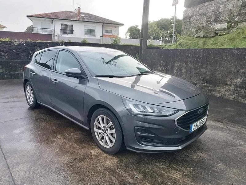 Usado Ford Focus 125 HP (91 kW) 2022 Cinzento Citadino