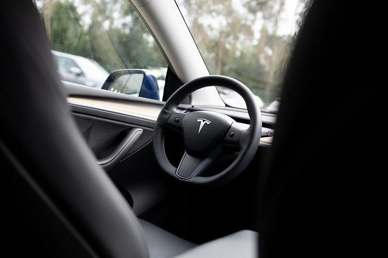 Usado Tesla Model Y 175 kW (238 HP) 2020 Azul SUV