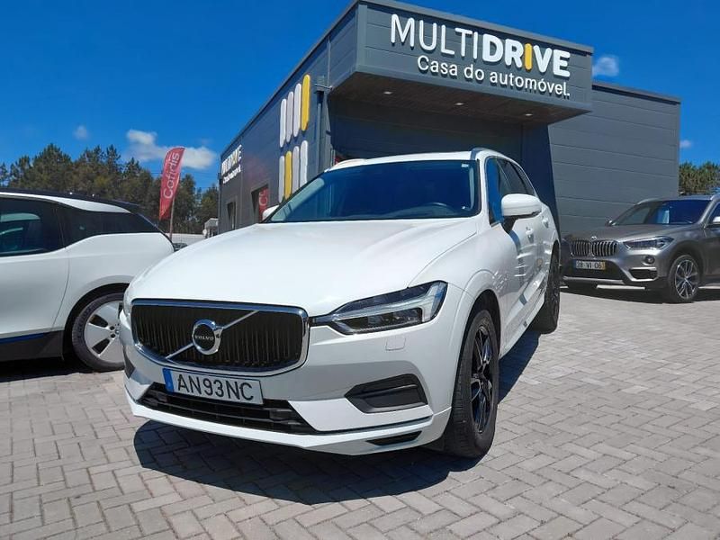 Branco Usado 2019 Volvo XC60 Momentum SUV | € 26.000 (Preço elevado) - Imagem 1/4