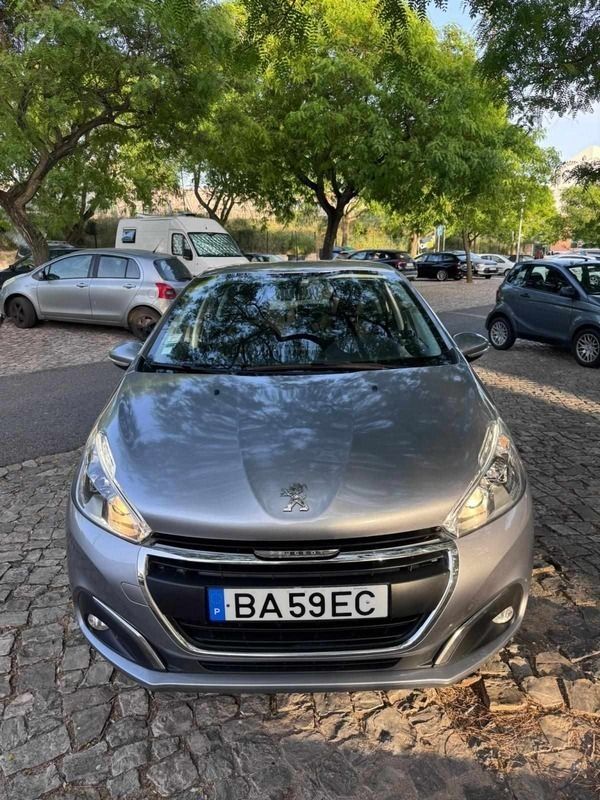 Cinzento Usado 2019 Peugeot 208 Citadino | € 8.500 (Super Preço) - Imagem 1/4