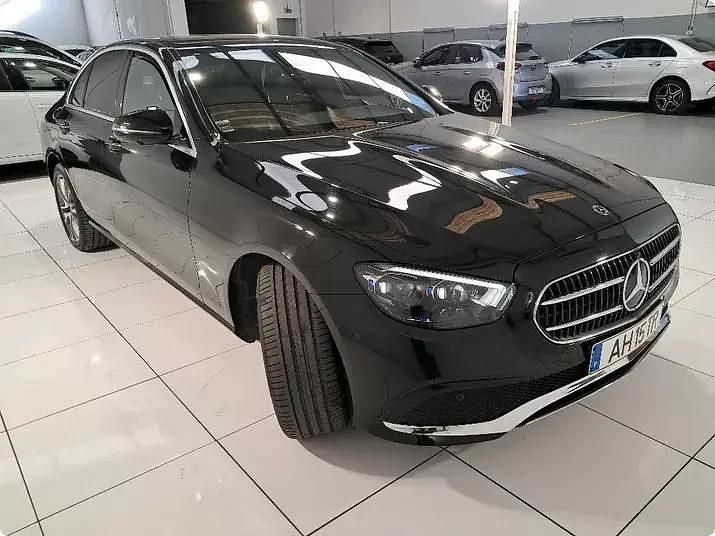 Preto Usado 2021 Mercedes E220 Avantgarde SUV | € 38.900 (Bom preço) - Imagem 1/4