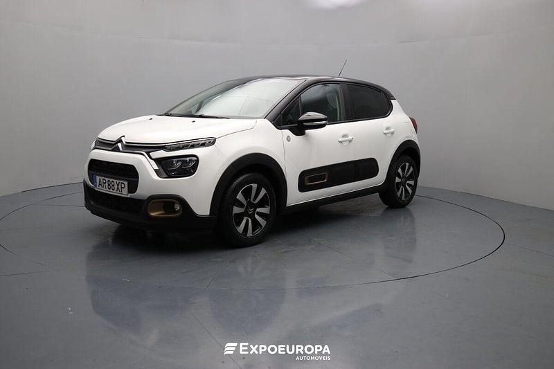 Branco Usado 2022 Citroën C3 PureTech Sedan | € 13.490 (Preço justo) - Imagem 1/4