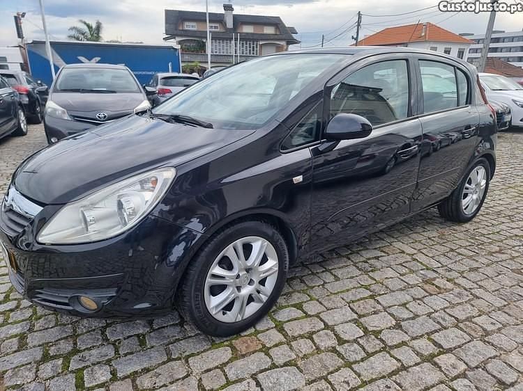 Preto Usado 2007 Opel Corsa Cosmo Citadino | € 4.750 (Preço justo) - Imagem 1/1