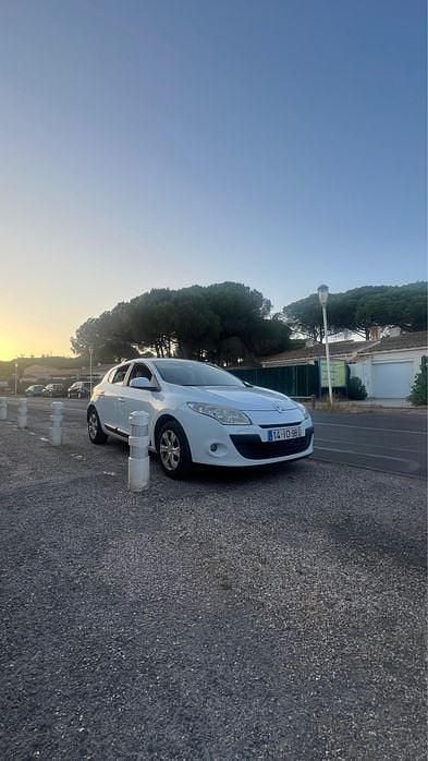 Usado 2009 Renault Mégane III Sedan | € 3.500 (Bom preço) - Imagem 1/2