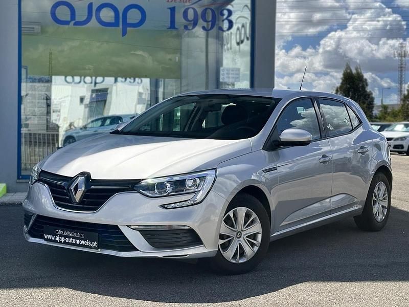 Cinzento Usado 2018 Renault Mégane IV Zen | € 12.570 (Bom preço) - Imagem 1/4