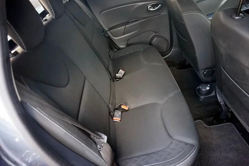 Usado Renault Clio IV 90 HP (66 kW) 2019 Cinzento Carrinha