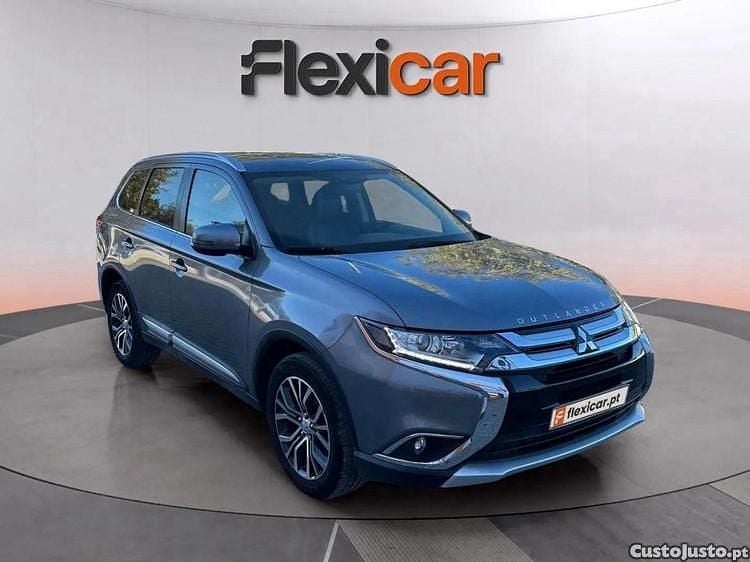 Cinza Usado 2019 Mitsubishi Outlander Intense+ SUV | € 22.990 (Bom preço) - Imagem 1/1