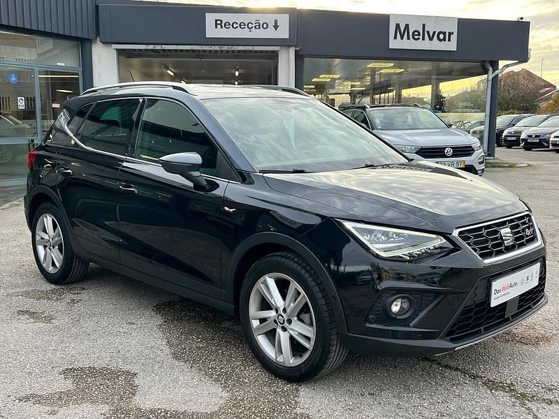 Usado Seat Arona FR 110 HP (80 kW) 2021 Preto SUV