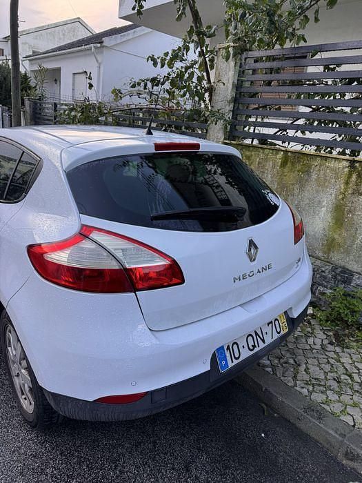 Usado Renault Mégane III 110 HP (80 kW) 2011 Branco Sedan