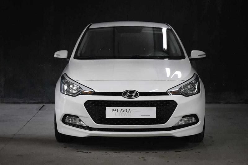 Branco Usado 2018 Hyundai i20 Coupé | € 12.950 (Preço justo) - Imagem 1/4