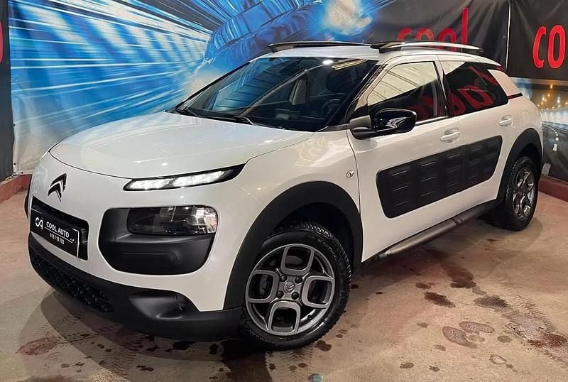 Branco Usado 2017 Citroën C4 Feel SUV | € 10.750 (Bom preço) - Imagem 1/4