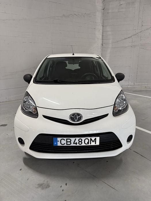 Usado Toyota Aygo 70 HP (51 kW) 2014 Citadino