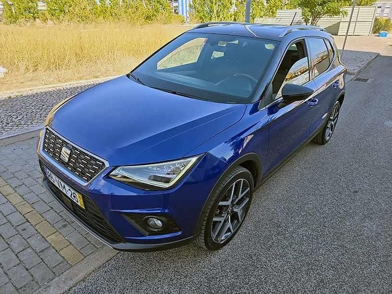 Azul Usado 2018 Seat Arona SUV | € 14.500 (Preço justo) - Imagem 1/4