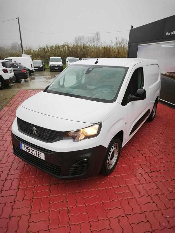 Usado Peugeot Partner 100 HP (73 kW) 2023 Branco Monovolume