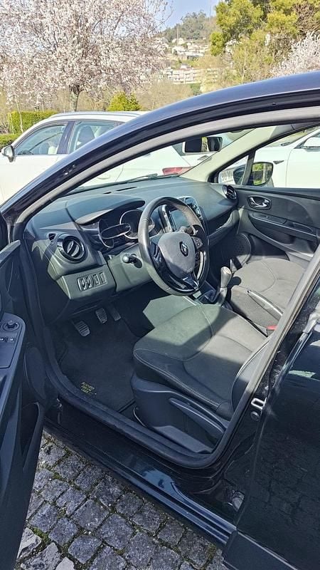 Usado Renault Clio IV 90 HP (66 kW) 2016 Preto