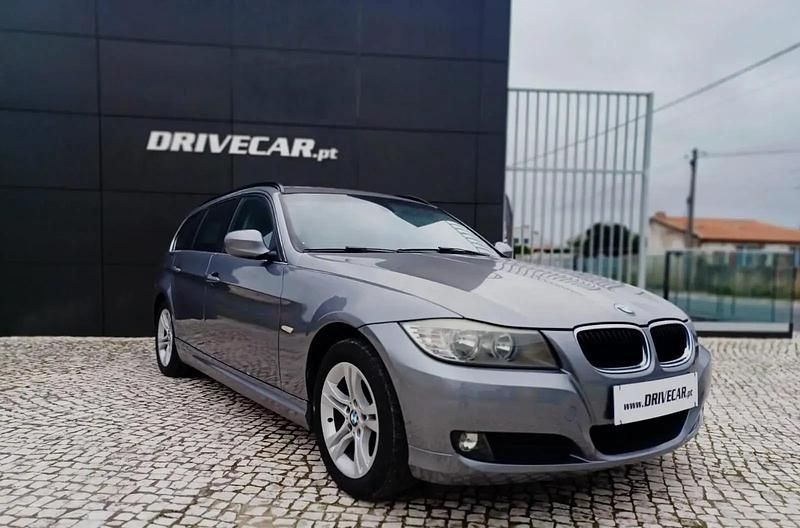 Usado BMW 318 143 HP (105 kW) 2010 Cinza Carrinha