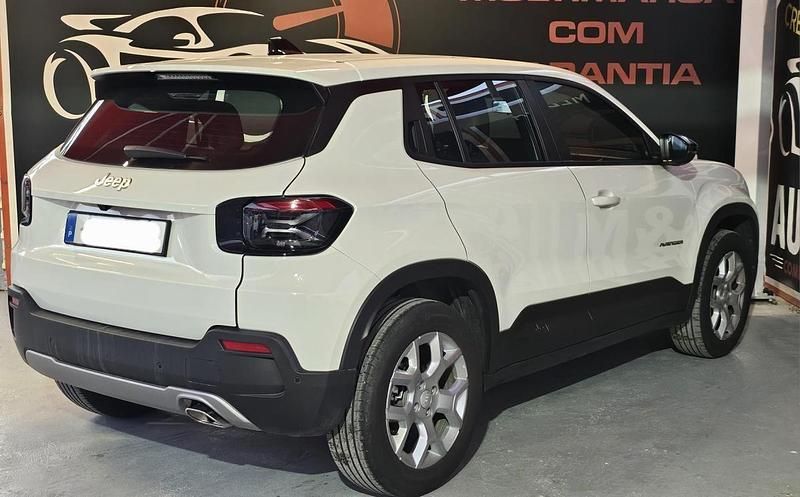 Usado Jeep Avenger 101 HP (74 kW) 2024 Branco SUV