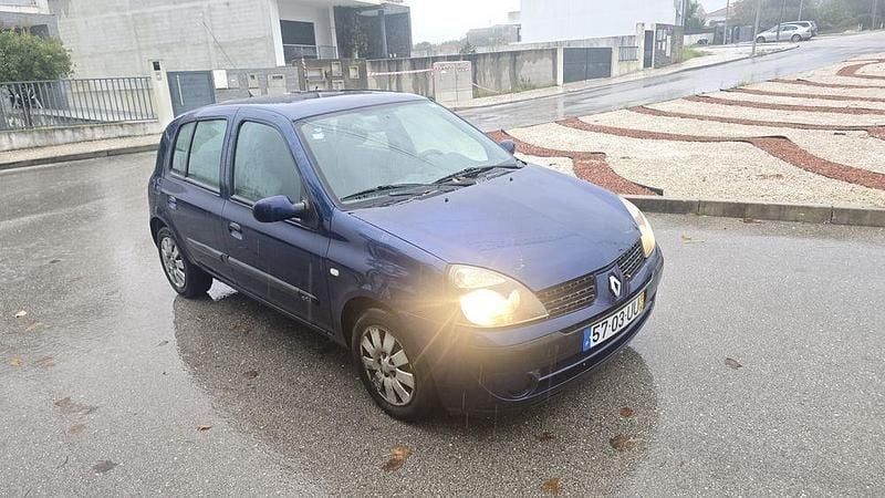 Usado 2003 Renault Clio II SE Sedan | € 1.999 (Super Preço) - Imagem 1/4