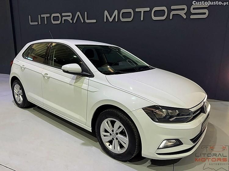 Branco Usado 2019 VW Polo Trendline Citadino | € 12.900 (Preço justo) - Imagem 1/1