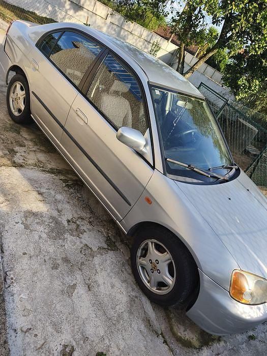Usado 2000 Honda Civic Sedan | € 1.200 - Imagem 1/4